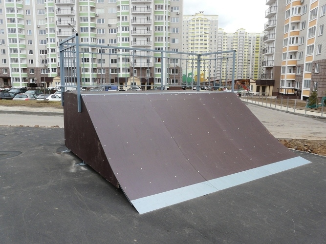 Скейт-парк в г.Московский (Новомосковский административный округ).
