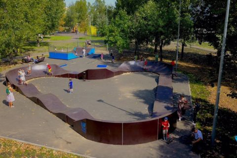 Фото Памп трек с мини рампой, Москва, парк «Отрадное» / Pump track & mini halfpipe in Moscow publiс garden by SK PARK